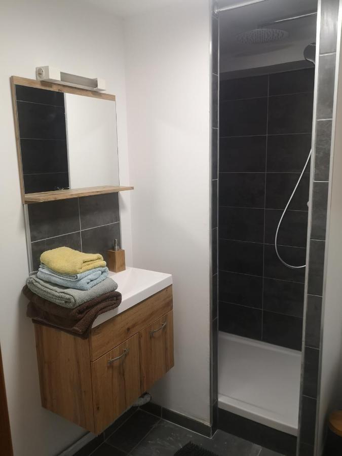 Appartement Sur Jardin Au Calme A Pernes 1 Chambre Luaran gambar