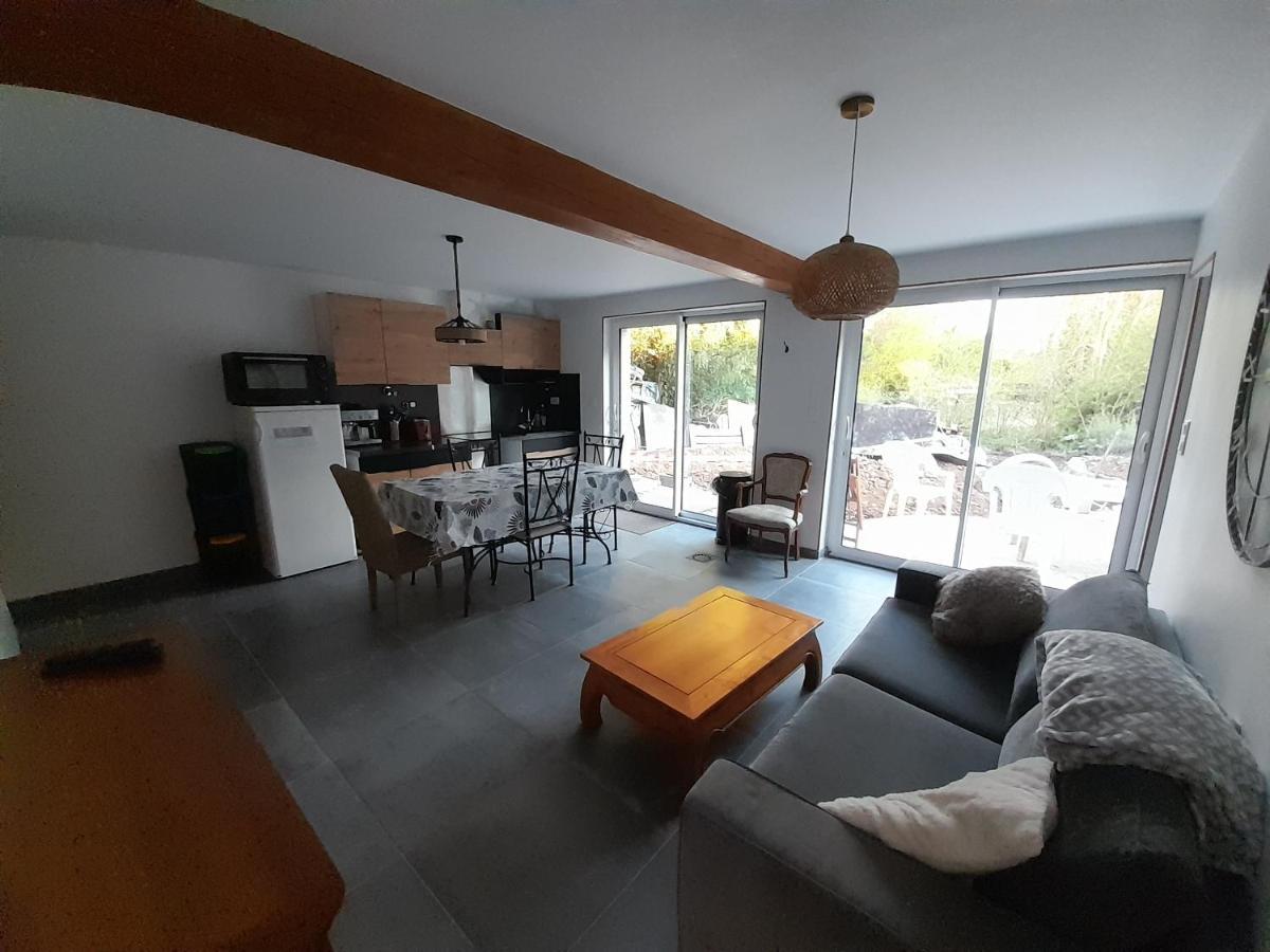 Appartement Sur Jardin Au Calme A Pernes 1 Chambre Luaran gambar